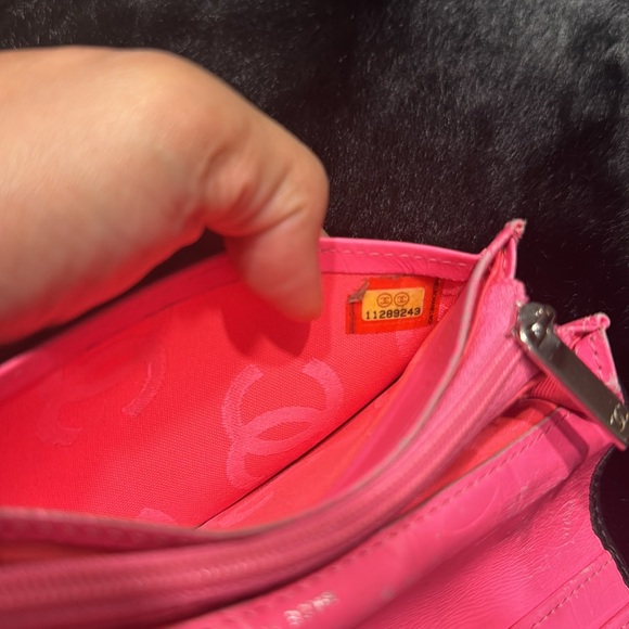 Chanel Cambon Wallet - Picture 4 of 15
